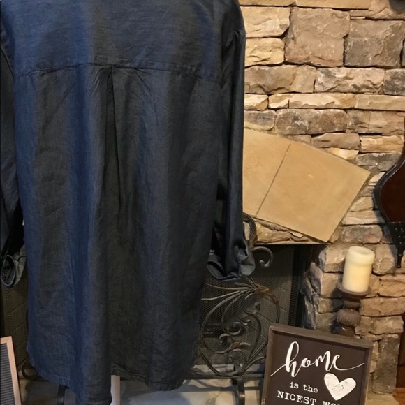 NWT Bandolino Dark Wash Denim Henley Shirt Large - Picture 5 of 8